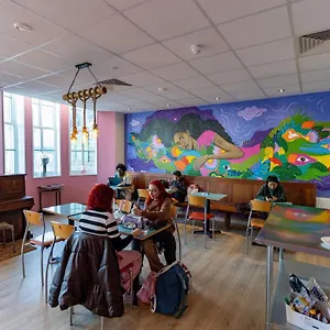 Hostelle - Women Only Хостел
