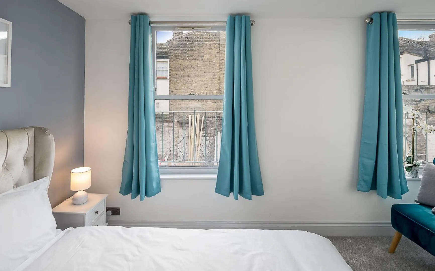 Modern 2-Bedroom Flat In Vibrant East London Apartment